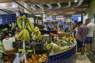 The central market, market hall, Mercado Municipal de Lagos, on three floors, offering all kinds of