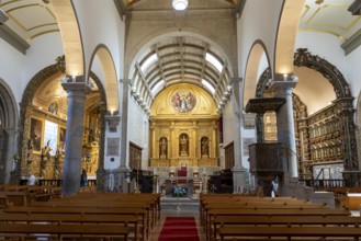 Faro, the cathedral of Faro, nave, interior, altars, Algarve, Portugal
