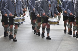 Gaujugendfestzug, drummer, traditional traditional costume