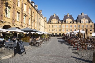 Street cafés, restaurants, Place Ducale, historic main square, Charleville-Mézières, Ardennes,
