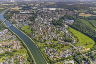 Aerial view, Datteln-Hamm Canal and Rünthe town view, Bergkamen, Ruhr area, North Rhine-Westphalia,