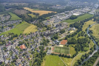 Aerial view, sports park An der HIAG, commercial area Niedereimerfeld, Bruchhausen, Arnsberg,