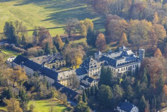 Aerial view, Herdringen Castle in the district of Herdringen in Arnsberg, Sauerland, North