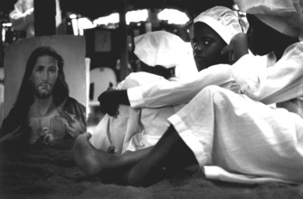NGA, Nigeria, Lagos, 20.05.97 - Free churches in Lagos. - Young Nigerian Freikirchler during a