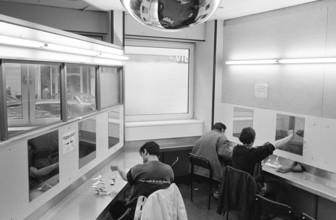 Frankfurt/Main, DEU, 15.03.2000 -- Frankfurt printing room. Drug emergency service rooms in