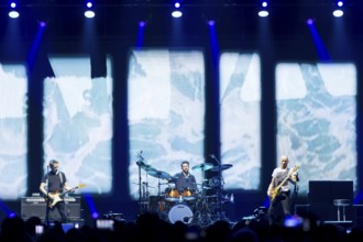 Dominic Miller (guitarist), Chris Maas (drummer), Sting (guitarist, real name: Gordon Matthew