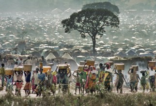 TZA Tanzania scene in the Benaco Camp refugee camp, to which up to 500, 000 Rwandan Tutsis fled the