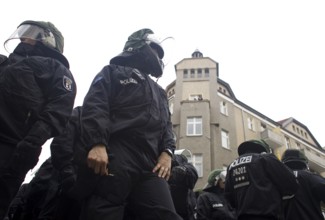 GERMANY Police at the May 1st rally in Kreuzberg. Germany Berlin Police during the May Day Protest