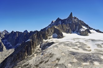 View of the Glacier du Géant from the Télécabine Panorama Railway, behind the Dente del Gigante,