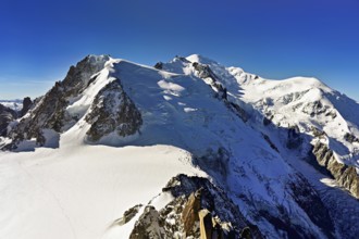 Mont Blanc du Tacul covered with snow from the left, Mont Maudit, Mont-Blanc, Dôme du Goûter,
