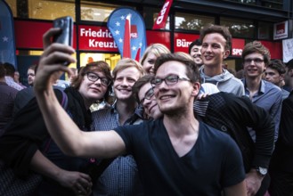 DEU Germany Germany Berlin Selfi during the election party in the SPD district office