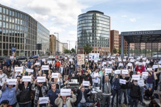 DEU Germany Germany Berlin Monday demonstration on Potsdamer Platz, as an alternative during the