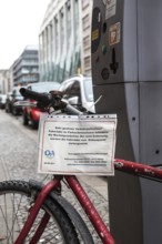 DEU Germany Germany Berlin Notification to the public order office of an orphaned bicycle chained