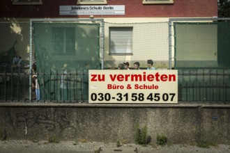 DEU Germany Germany Berlin A rental sign in front of a Waldorf school in Berlin-Wilmersdorf