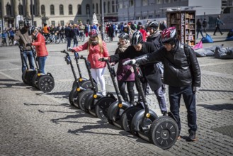 DEU Germany Germany Berlin A guided tourist group is getting ready to continue their journey with