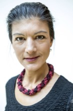 DEU Germany Germany Berlin The top politician on the left, Sarah Wagenknecht, during a photo
