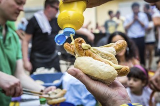 DEU Germany Germany Berlin Summer party at the Northwest daycare center on Prager Platz. Mustard on