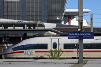 Berlin Gesundbrunnen railway station, Nordkreuz, long-distance and local train station with
