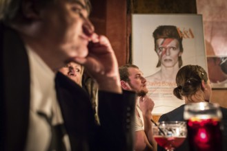 DEU Germany Germany Berlin David Bowie birthday party at 'Das neue Ufer' with karaoke songs and