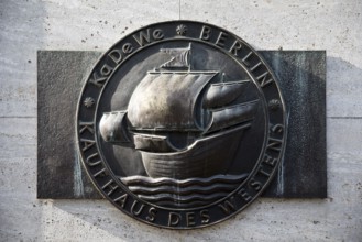 Emblem on the façade next to the KaDeWe main entrance, Kaufhaus des Westens, Tauentzienstraße,
