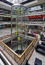 Europa-Center, shopping center, western courtyard with Bernard Gitton's flowing time clock,