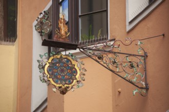Old hanging sign in Herzog-Friedrich-Straße, Old Town, Innsbruck, Tyrol, Austria
