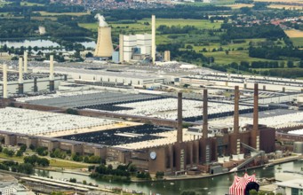 Volkswagen plant Wolfsburg with cogeneration plant VW Südstraße, Lower Saxony, Germany, Europe,