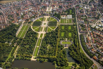 French Garden, Barck Garden with longitudinal and transverse axes, Schwetzingen Palace with Palace