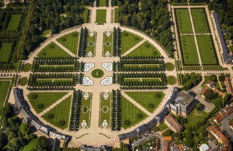 French Garden, Barck Garden with longitudinal and transverse axes, Schwetzingen Palace with Palace