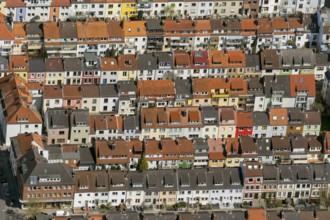 Rows of houses in the Findorff district, rented flats, multi-storey flats, red tiled roofs, attic