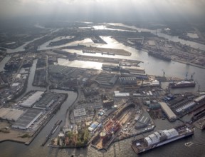 Hamburg harbour, Blohm + Voss shipyard, oil production ship on speech, Petrojarl Banff, Hamburg,