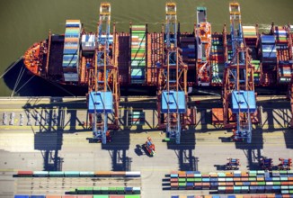 Hanjin container ship, container loading, container gantry cranes, container cranes, container