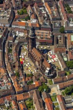 Freiburg Minster with market square, Freiburg im Breisgau, Breisgau, Baden-Württemberg, Germany,