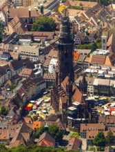 Freiburg Minster with market square, Freiburg im Breisgau, Breisgau, Baden-Württemberg, Germany,