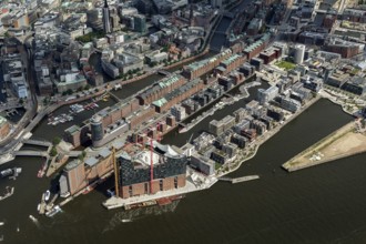 Speicherstadt, HafenCity, Elbe, Elbphilharmonie Hamburg am Kaiserkai, Hamburg harbour, Hamburg,