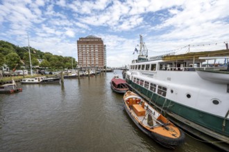 Boats in the museum harbour Övelgönne, Altona, Hamburg, Germany