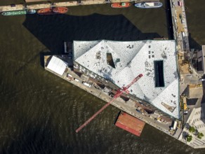 Roof construction of the Elbphilharmony, concert hall in the HafenCity in Hamburg, Elbphilharmonie