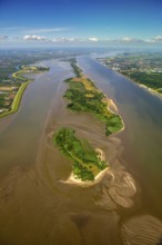 Elbe, tidal flats at low tide on an island in the Elbe near Wedel and Jork, Wedel, Lower Saxony,