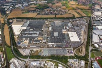 BMW plant regensburg, automotive plant, car factory, Bayrische Motorenwerke Fabrik Regensburg,