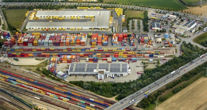 Container terminal Regensburg, transhipment station Regensburg, container gantry cranes, logistics,