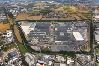 BMW plant regensburg, automotive plant, car factory, Bayrische Motorenwerke Fabrik Regensburg,
