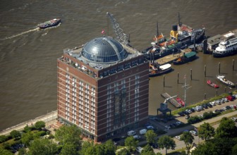 Altes Unionskühlhaus now residence of Nadja Tiller and Walter Giller, Hamburg harbour, Elbe,