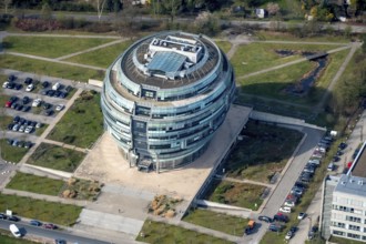 Office tower Heise headquarters in Hanover in spherical shape, Heise Medien GmbH & Co KG, Heise