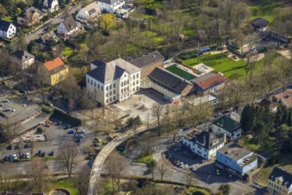 Aerial view, Katharinenschule Unna, Bornekampstraße, pedestrian bridge, outdoor swimming pool