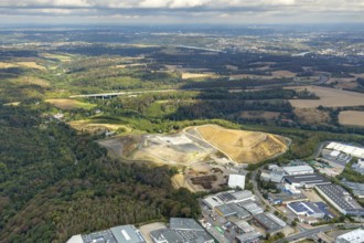 Aerial view, overburden dump Zechenweg, Hefel, industrial area Röbbeck, Stahlstraße, Röbbeck,