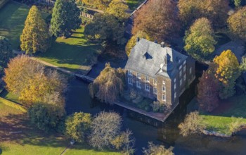 Aerial view, moated castle house flat, Möllen, Voerde, Ruhr area, North Rhine-Westphalia, Germany,