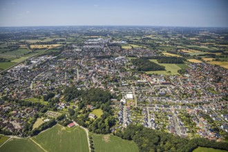 Aerial view, view of the town, Schwesternbusch forest, St. Dionysius Catholic Church, St. Francis