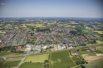Aerial view, view of the town, Gildestraße industrial estate, Schwesternbusch woodland, St