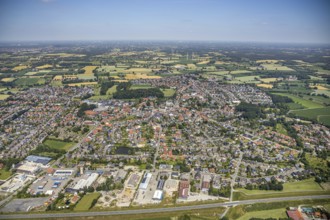 Aerial view, view of the town, Gildestraße industrial estate, Schwesternbusch woodland, St