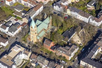 Aerial photo, Catholic Kindergarten Hermannstraße, Catholic Church of the Sacred Heart of Jesus,